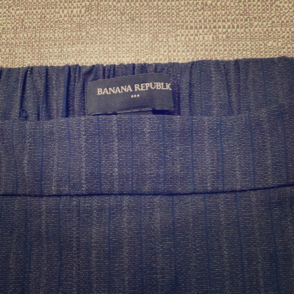 Cropped elastic waist pants